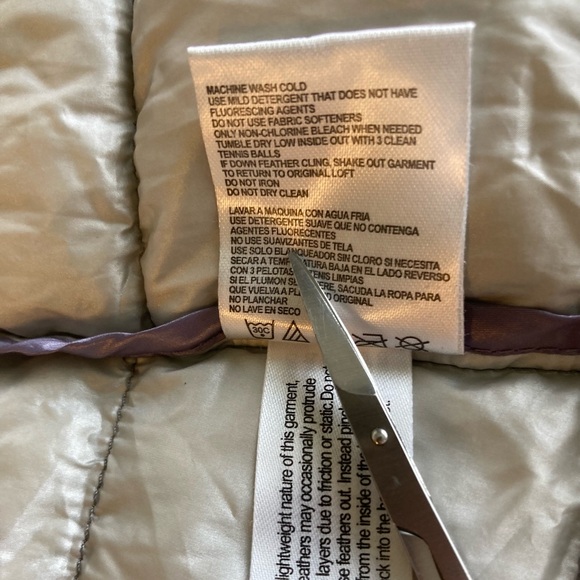 New Andrew Marc Grey Silver Nylon Polyester Duck Down Hooded Puffer Coat size M - Picture 12 of 14